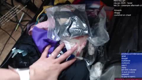 Snapshot of elena_ermie chatting on September 2025 06:54:01 PM elena_ermie online show from September 2025 06:54:01 PM