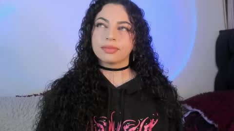 Elena  online show from December 2025 07:39:01 AM