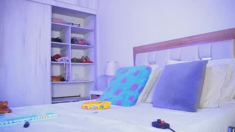 Snapshot of elena_mature chatting on November 2025 08:42:02 PM Elena online show from November 2025 08:42:02 PM