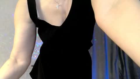 elenaza online show from January 2025 08:09:01 PM