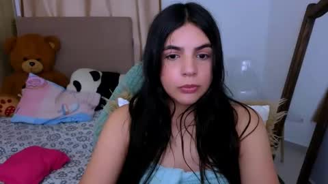 Snapshot of elenna_hotx chatting on November 2025 07:36:02 PM agnes online show from November 2025 07:36:02 PM