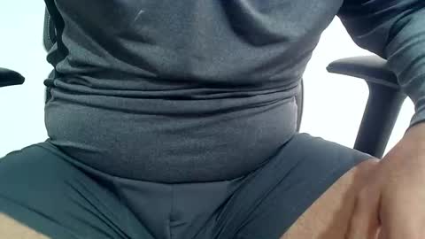 Snapshot of eleroy chatting on November 2025 05:58:02 PM Wife is on the other room online show from November 2025 05:58:02 PM