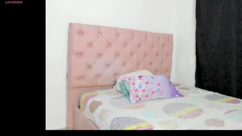 Snapshot of elettra_parisi19 chatting on June 2026 08:39:02 PM elettra_parisi19 online show from June 2026 08:39:02 PM