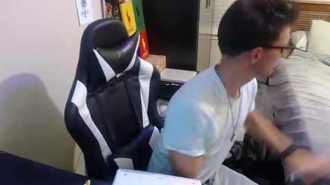 Snapshot of elevatetlb chatting on September 2025 01:16:02 AM Walker online show from September 2025 01:16:02 AM