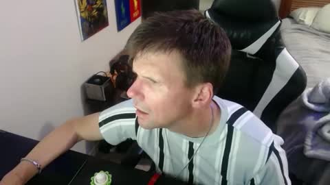 Snapshot of elevatetlb chatting on September 2025 04:25:01 AM Walker online show from September 2025 04:25:01 AM