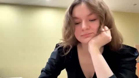 Mila online show from March 2026 06:15:02 PM