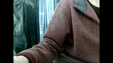 Snapshot of elfyonee chatting on January 2025 10:06:01 AM elfyonee online show from January 2025 10:06:01 AM