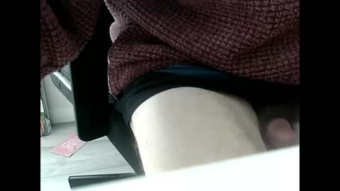 Snapshot of elfyonee chatting on January 2025 12:17:01 PM elfyonee online show from January 2025 12:17:01 PM