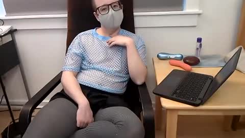 Snapshot of eli_hayes chatting on February 2025 09:05:02 PM Elias online show from February 2025 09:05:02 PM