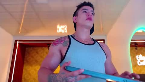 Elian online show from December 2025 05:00:01 PM