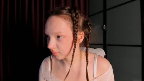 Ella online show from December 2024 10:30:01 AM