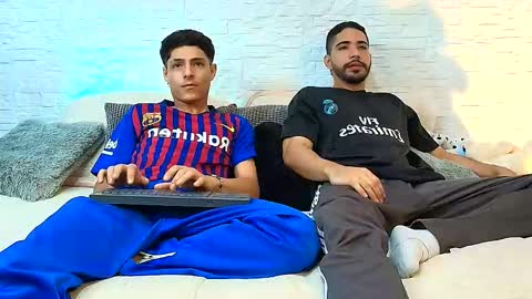 elias_salvatore_ online show from May 2026 04:03:02 PM