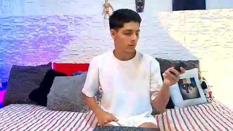 Snapshot of elias_salvatore_ chatting on July 2026 05:16:02 PM elias_salvatore_ online show from July 2026 05:16:02 PM