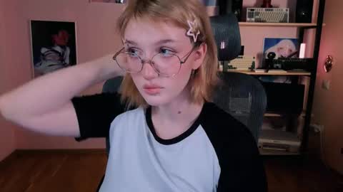 Ellie online show from February 2026 05:33:02 AM