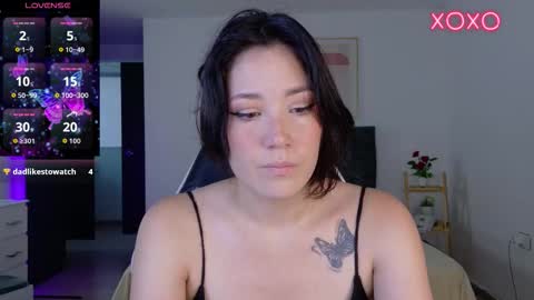 eliiih_ online show from November 2025 10:18:02 PM