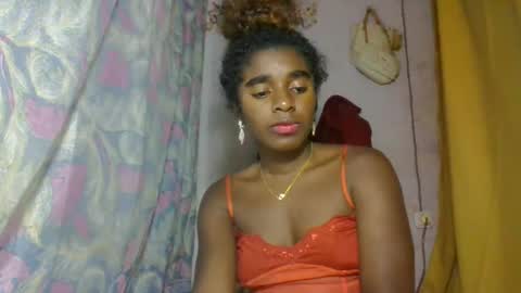 Snapshot of elina981 chatting on May 2026 01:05:02 PM elina981 online show from May 2026 01:05:02 PM