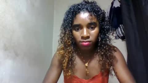 Snapshot of elina981 chatting on June 2026 10:29:01 AM elina981 online show from June 2026 10:29:01 AM