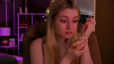 Snapshot of elina_nortas chatting on January 2025 01:15:01 AM Elina online show from January 2025 01:15:01 AM