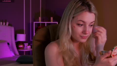 Snapshot of elina_nortas chatting on January 2025 01:19:01 AM Elina online show from January 2025 01:19:01 AM