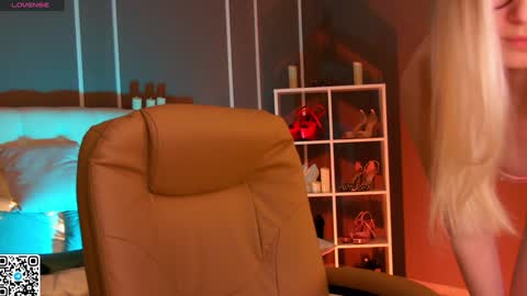 Snapshot of elina_nortas chatting on February 2025 01:04:01 AM Elina online show from February 2025 01:04:01 AM