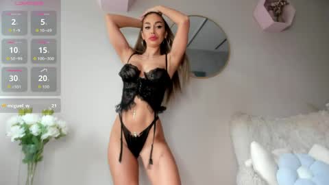 Snapshot of elinamoon_ chatting on May 2026 07:13:01 AM Elina online show from May 2026 07:13:01 AM
