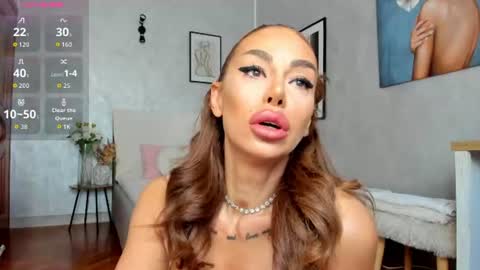 Snapshot of elinamoon_ chatting on June 2026 04:48:01 AM Elina online show from June 2026 04:48:01 AM