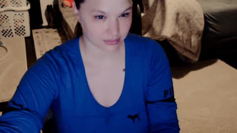 Snapshot of elinareign chatting on September 2025 01:18:01 AM ElinaReign online show from September 2025 01:18:01 AM