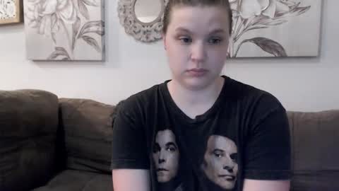 Snapshot of elinareign chatting on February 2026 01:10:02 AM ElinaReign online show from February 2026 01:10:02 AM