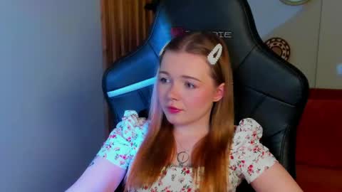Snapshot of elinavale chatting on May 2026 05:21:01 PM elinavale online show from May 2026 05:21:01 PM