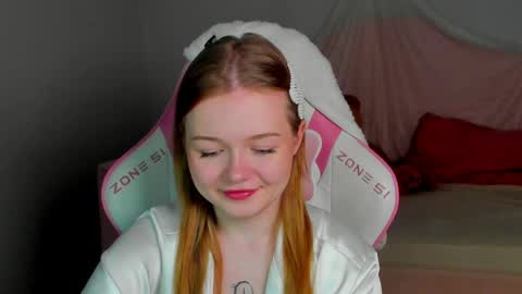 Snapshot of elinavale chatting on May 2026 04:12:02 PM elinavale online show from May 2026 04:12:02 PM