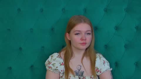 Snapshot of elinavale chatting on May 2026 06:28:02 PM elinavale online show from May 2026 06:28:02 PM