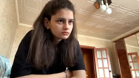 Lola online show from November 2025 06:24:02 AM