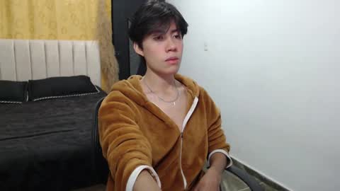 Snapshot of elio_collem chatting on December 2024 08:44:01 AM ELIO online show from December 2024 08:44:01 AM