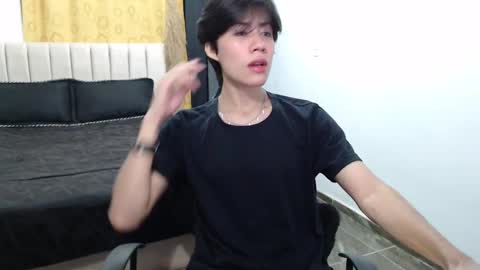 Snapshot of elio_collem chatting on January 2025 07:26:01 AM ELIO online show from January 2025 07:26:01 AM