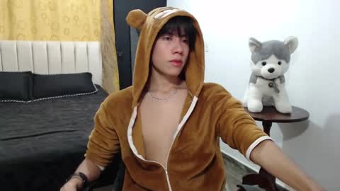 Snapshot of elio_collem chatting on January 2025 07:29:01 AM ELIO online show from January 2025 07:29:01 AM