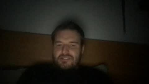 Snapshot of eliot26 chatting on November 2025 09:35:02 PM e26 online show from November 2025 09:35:02 PM