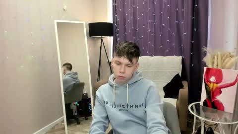 Snapshot of eliotmars chatting on April 2026 12:07:02 PM eliotmars online show from April 2026 12:07:02 PM