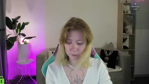 Elira Vane online show from August 2026 07:16:01 PM