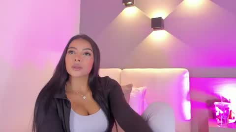 Snapshot of elisa_castrillon chatting on July 2026 07:38:02 PM Elisa online show from July 2026 07:38:02 PM
