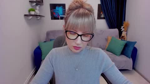 Elisabeth online show from January 2025 07:39:02 PM