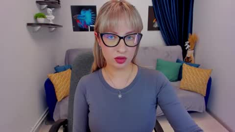 Elisabeth online show from January 2025 07:53:02 PM