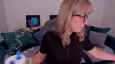 Elisabeth online show from February 2025 11:38:02 AM