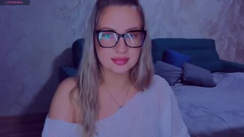 Elisabeth online show from October 2025 06:19:02 PM