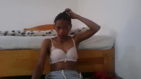 elisacich online show from February 2026 10:01:02 AM