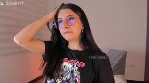 Snapshot of elise_77 chatting on December 2024 01:53:02 AM Eli online show from December 2024 01:53:02 AM