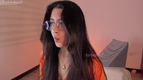 Snapshot of elise_77 chatting on January 2025 04:05:01 AM Eli online show from January 2025 04:05:01 AM