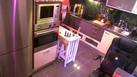 Barbie online show from September 2025 06:42:02 PM