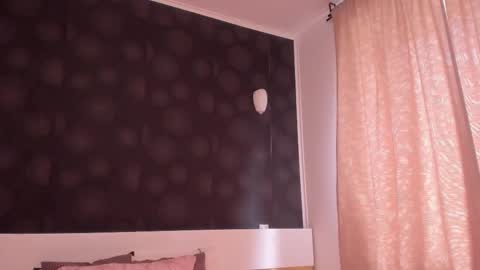 Snapshot of elisetyler89 chatting on November 2025 08:08:02 AM Elly online show from November 2025 08:08:02 AM