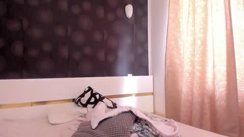 Snapshot of elisetyler89 chatting on November 2025 09:52:01 AM Elly online show from November 2025 09:52:01 AM