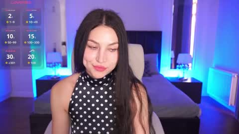 elisevelour online show from June 2026 12:17:01 PM